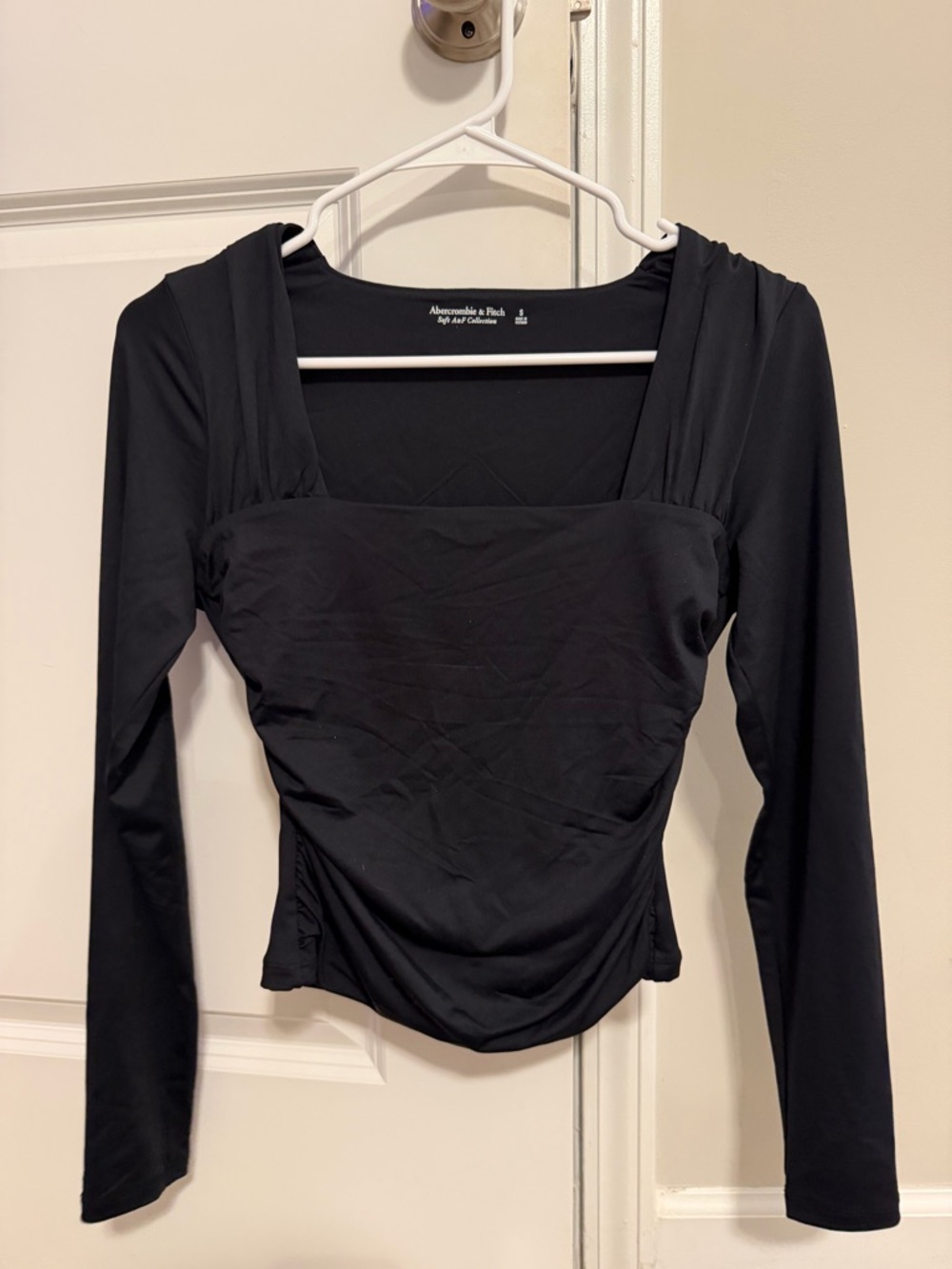 Abercrombie & Fitch Black Long-Sleeve Square-Neck Ruched Top